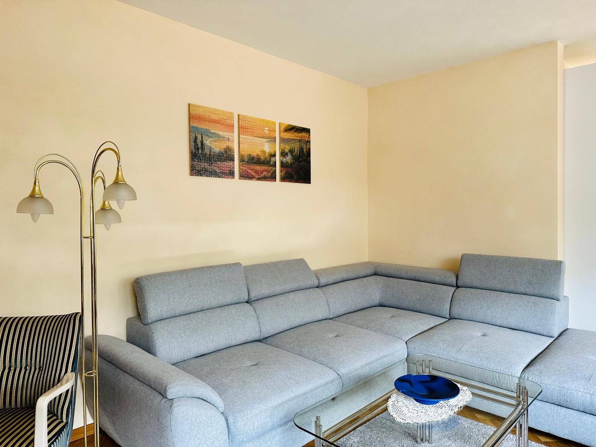 2,5-Zimmerwohnung Mit Terrasse - Keine Monteure Марбах-ам-Неккар Экстерьер фото