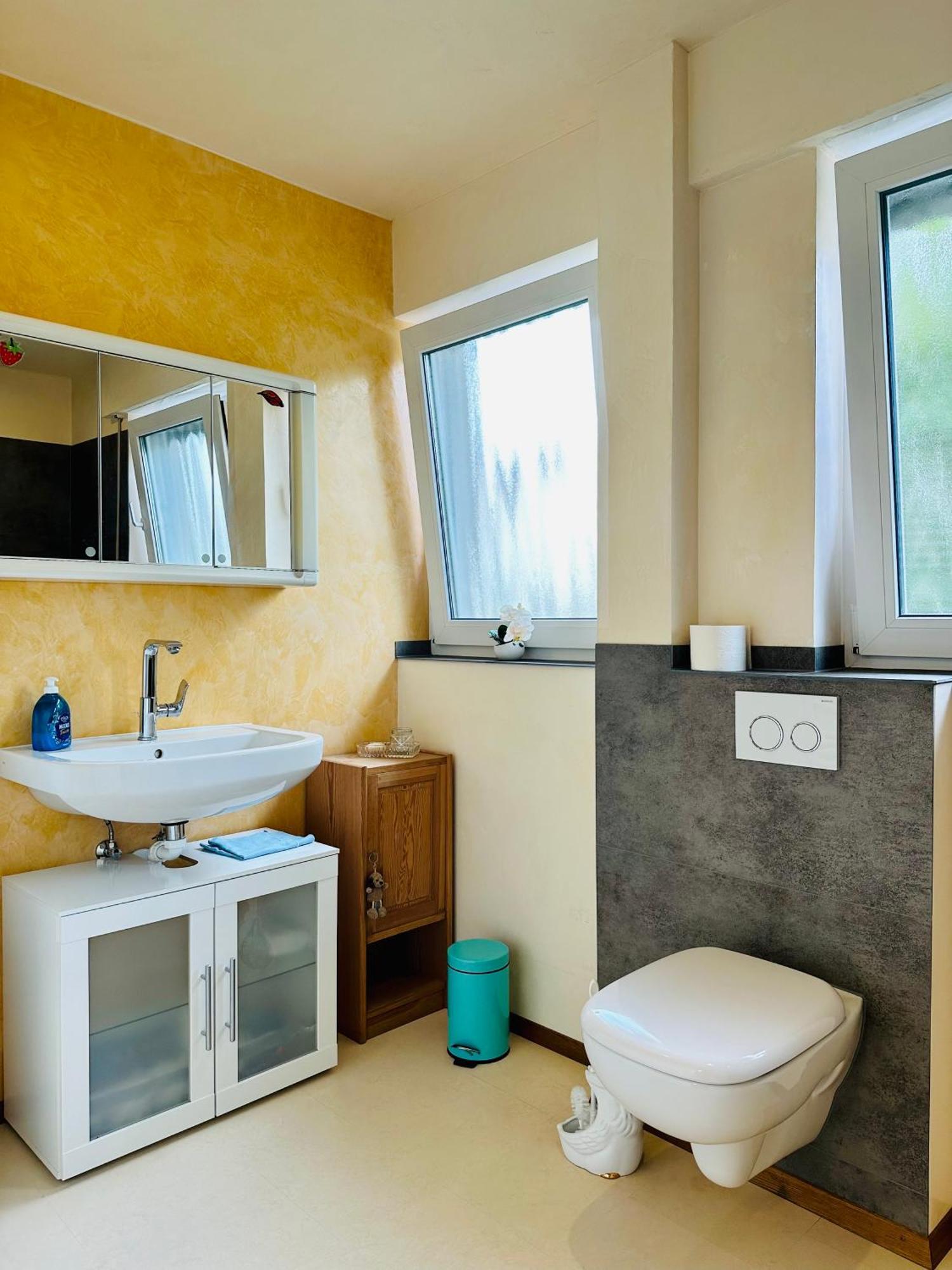 2,5-Zimmerwohnung Mit Terrasse - Keine Monteure Марбах-ам-Неккар Экстерьер фото